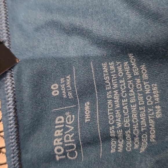 Torrid - Cotton Mid-Rise Thong Logo Panty in Legion Blue - Picture 5 of 8